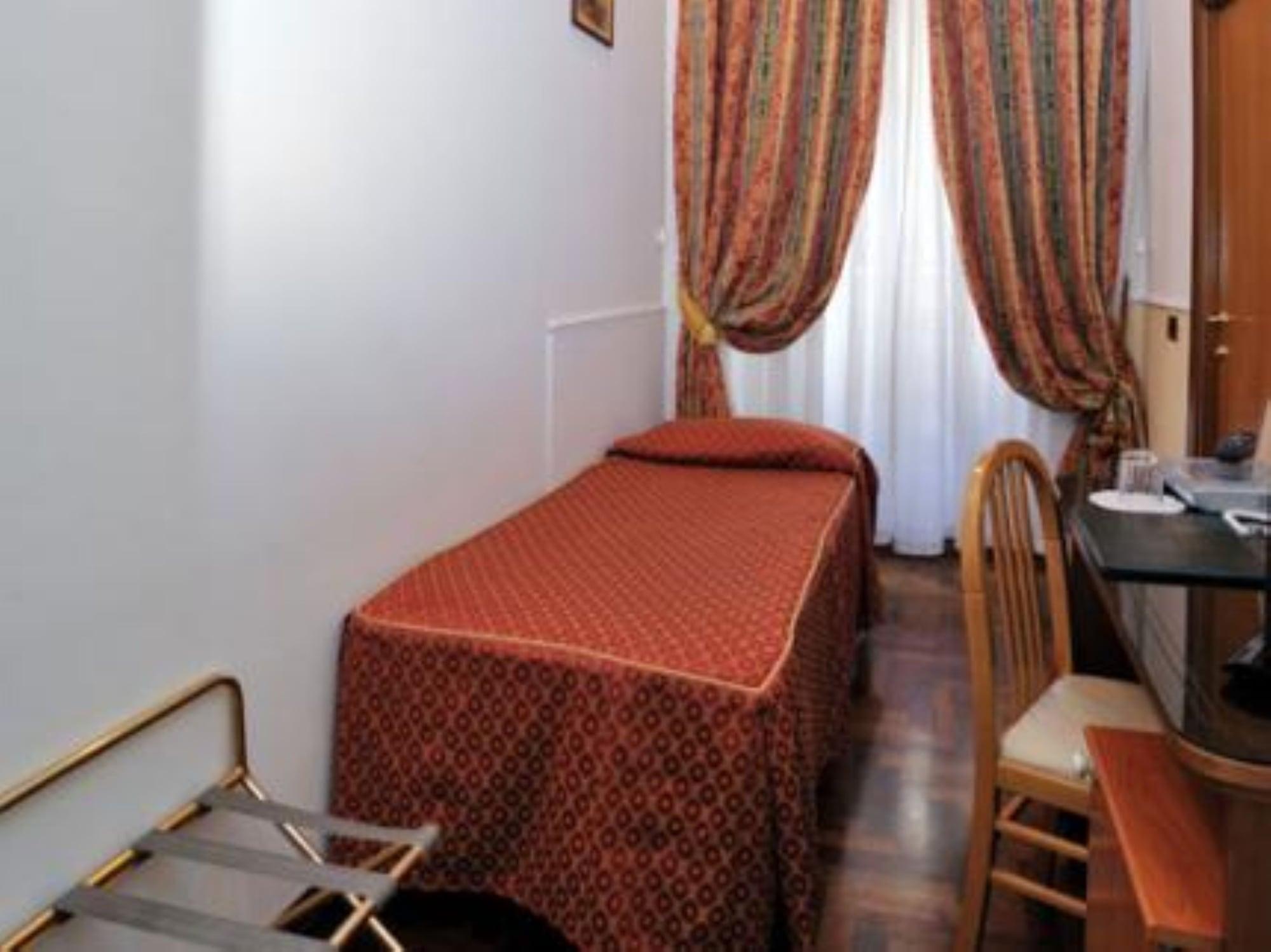Hotel Virgilio Roma Esterno foto