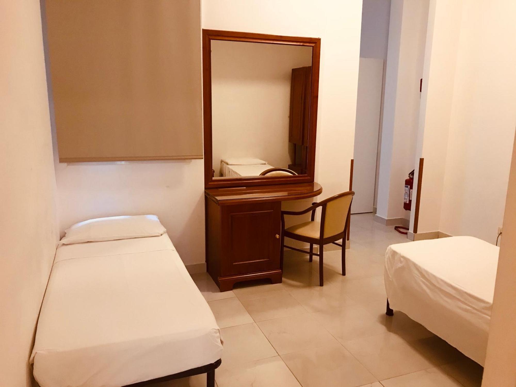 Hotel Virgilio Roma Esterno foto