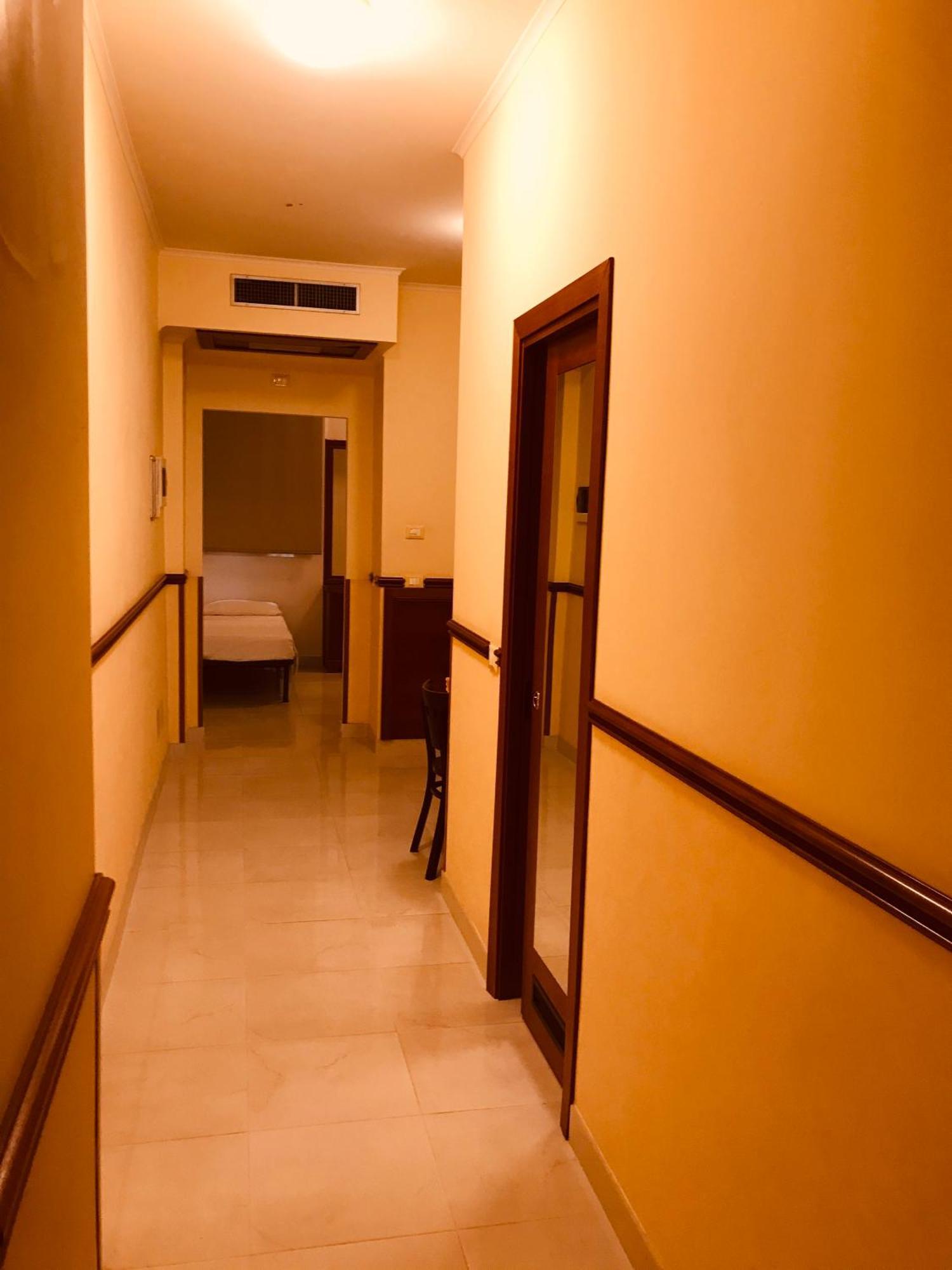Hotel Virgilio Roma Esterno foto