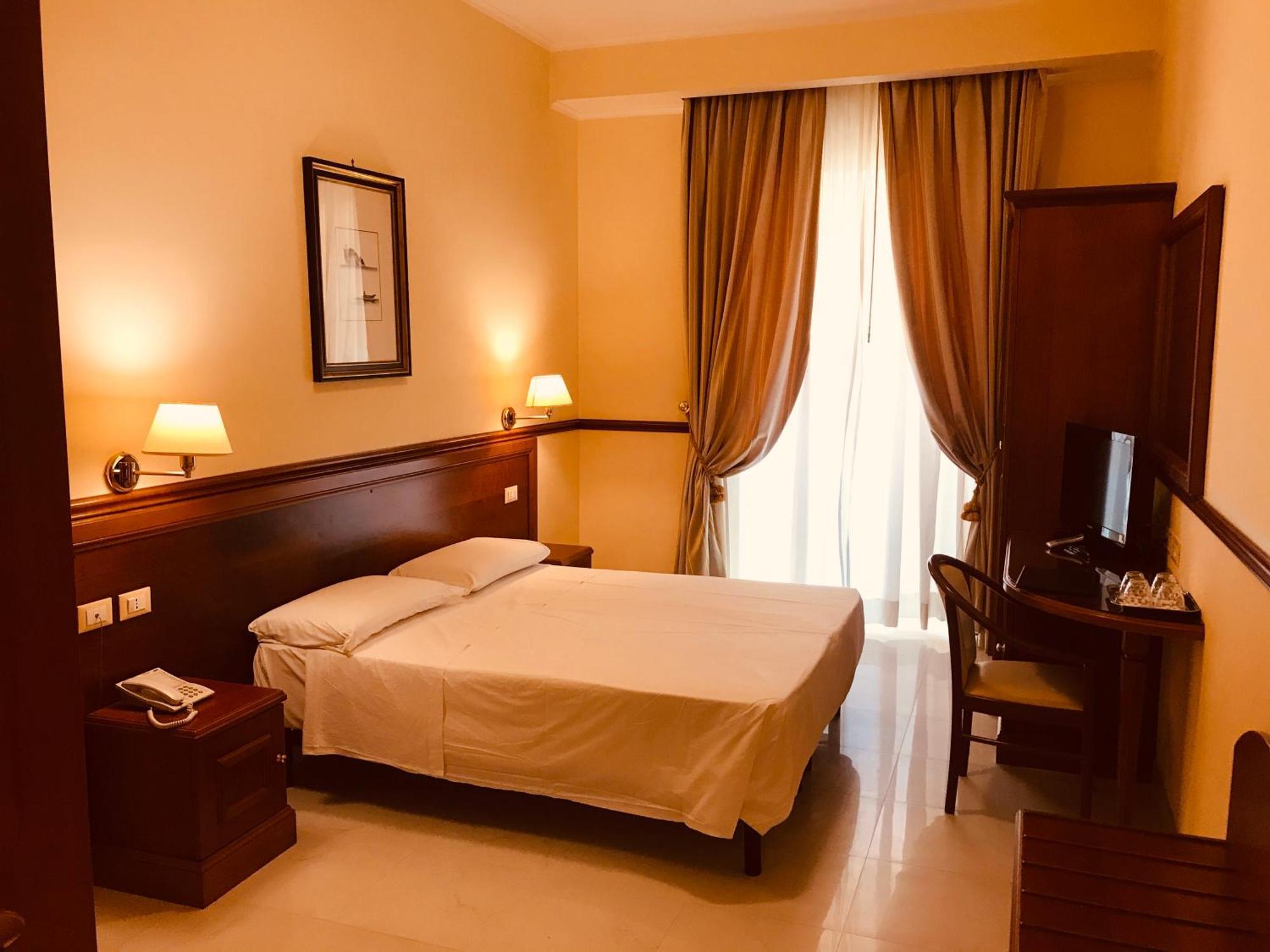 Hotel Virgilio Roma Esterno foto