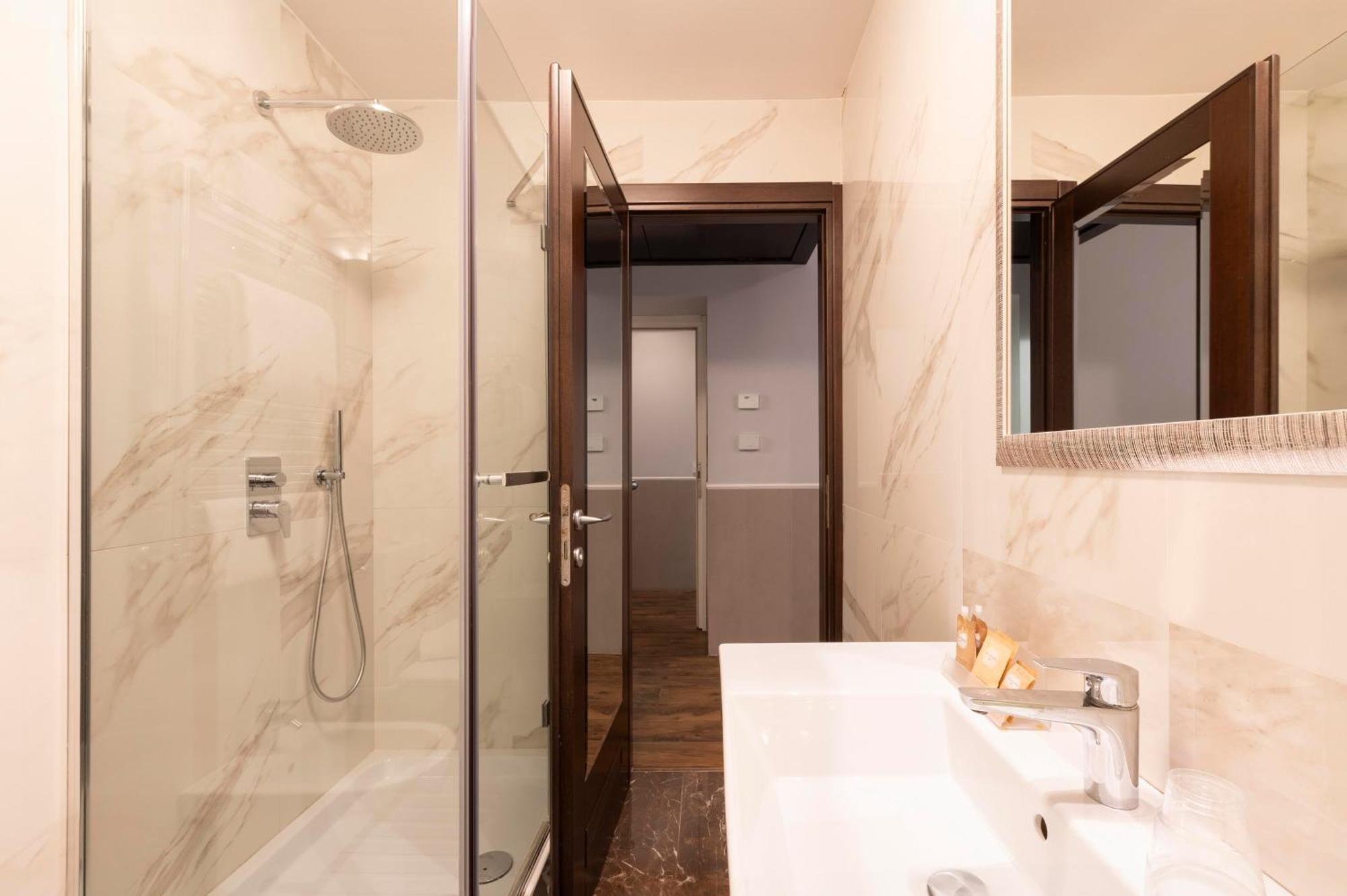 Hotel Virgilio Roma Esterno foto